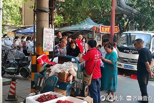 塞尔斯：霍伊伦心理素质非常强大，他的性格也很坚毅